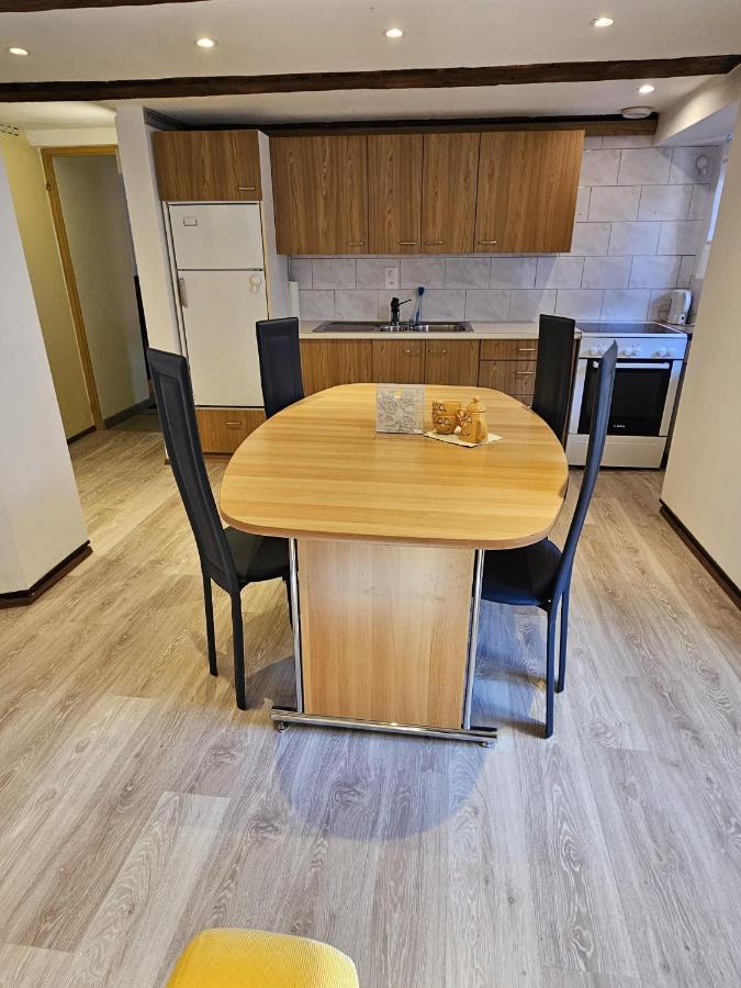 Airolo With Private Parking Apartment Ngoại thất bức ảnh