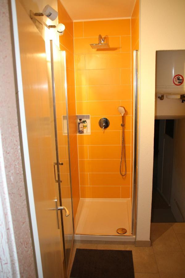 Airolo With Private Parking Apartment Ngoại thất bức ảnh